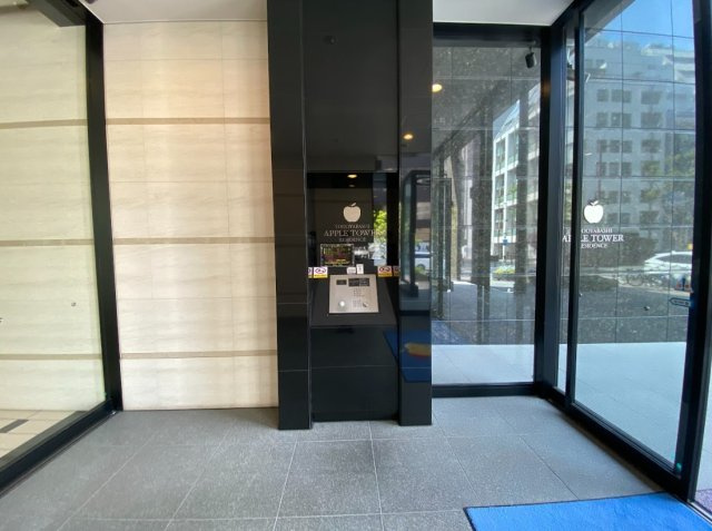 淀屋橋アップルタワーレジデンスのエントランス