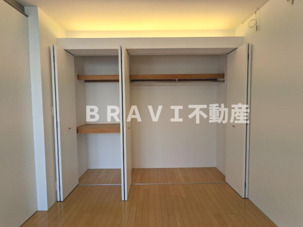 アーバネックス淀屋橋　BRAVI不動産の洋室