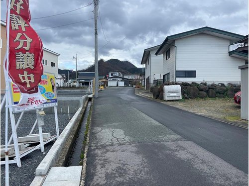 山形市東青田建売住宅の前面道路含む現地写真|前面道路