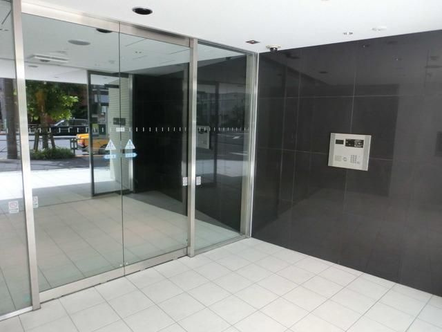 【エントランス】コンフォリア東池袋EAST
