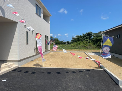 【駐車場】 | 香取市下小堀１号棟 | 現地販売会社ハウシーです。最短即日のご案内も承ります。お気軽にお問合せお待ちしております。