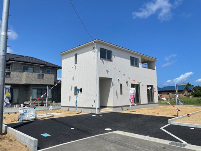 【外観】 | 香取市下小堀１号棟 | 現地販売会社ハウシーです。最短即日のご案内も承ります。お気軽にお問合せお待ちしております。