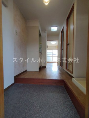 【玄関】 | グリーンライフ萌 | イメージ写真です。