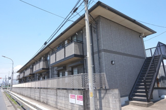 2 階建て全10 戸の軽量鉄骨アパート★