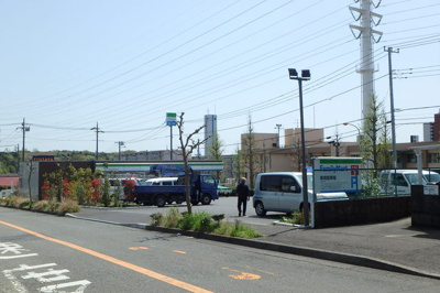 ファミリーマート 湘南ライフタウン店まで750ｍ