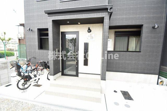 モアナ長瀬町のエントランス