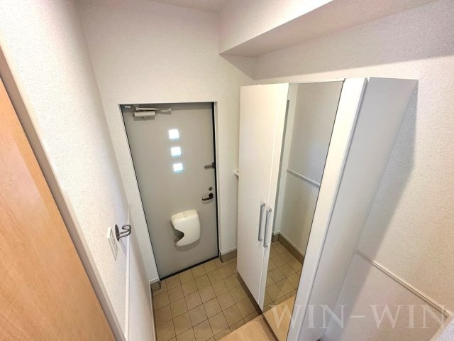 プランドール スギ Aの玄関