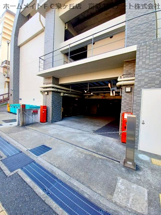 堺・光明池駅前アーバンコンフォートの駐車場