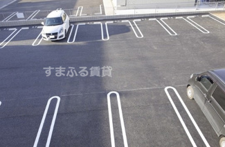【駐車場】