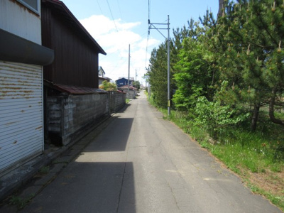 【前面道路含む現地写真】 | 能代市向能代トトメキ・中古住宅