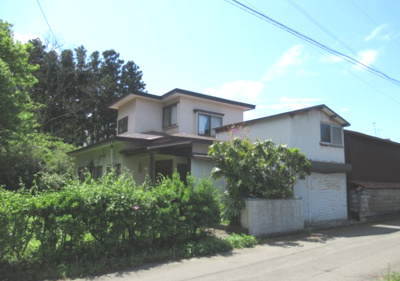 【外観】 | 能代市向能代トトメキ・中古住宅 | 隣地の土地（153㎡）を同時に売買も交渉可能です。（所有者様は異なります）
