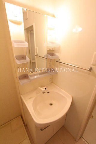 ドゥーピエースの独立洗面台