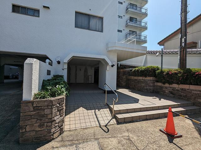 御殿山パレスのエントランス|エントランス■物件内覧・資金計画相談・住宅ローン相談、リフォーム相談、お問合せ受付中■
※当日・翌日のご内覧、ご相談はお電話でのお問合せがスムーズです！