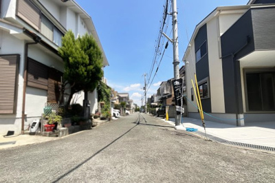 【前面道路含む現地写真】 | 城陽市久世里ノ西　新築戸建