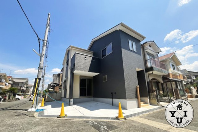 【外観】 | 城陽市久世里ノ西　新築戸建 | 最寄駅は近鉄京都線『久津川駅』徒歩11分『寺田駅』徒歩12分で、ＪＲ奈良線『城陽駅』にもアクセス可能です。