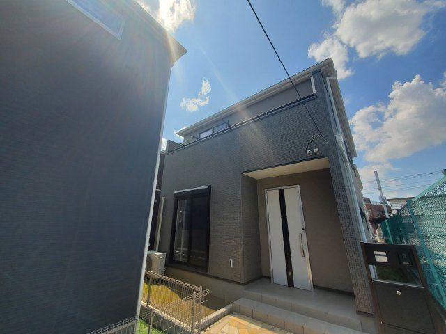 さいたま市岩槻区南平野３丁目の一戸建て
