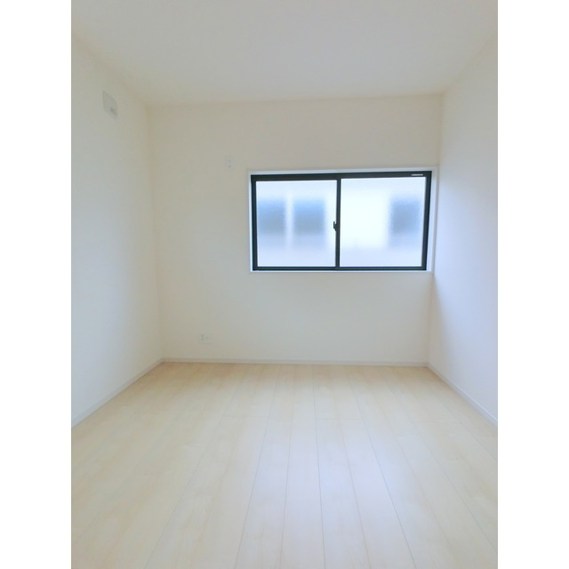 さいたま市岩槻区南平野３丁目の一戸建ての洋室|コンパクトで使いやすい洋室です