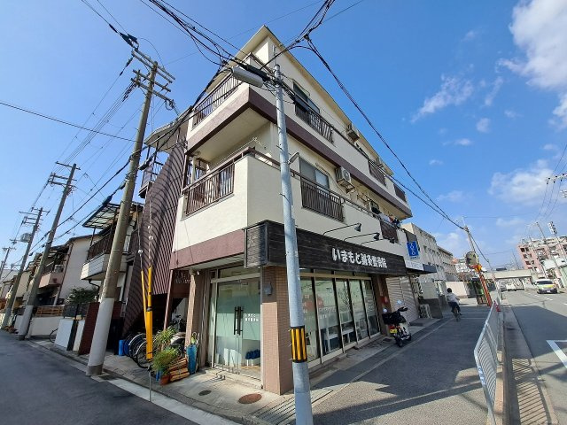 ロイヤル北口マンションの外観