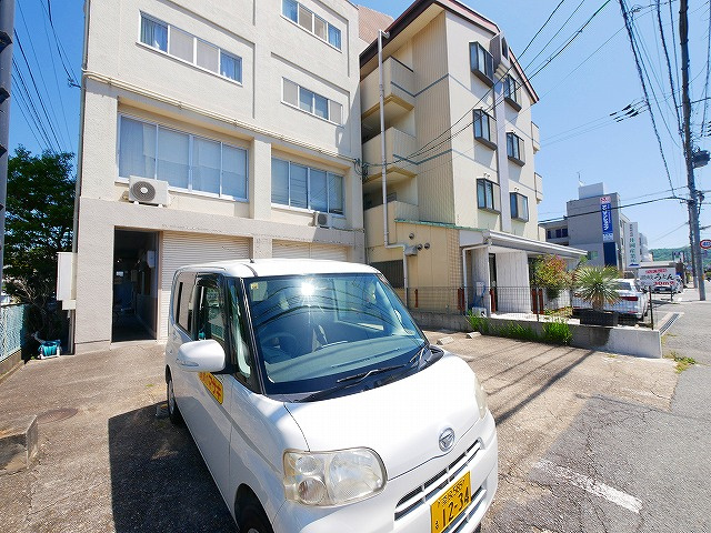 古橋ビルの駐車場