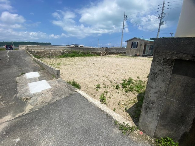 浜比嘉島　勝連浜の前面道路含む現地写真