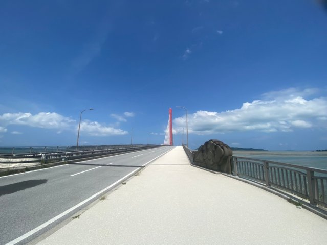 浜比嘉島　勝連浜の周辺|海中道路