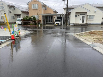 【前面道路含む現地写真】 | 鶴岡市茅原町建売住宅【4号棟】 | 前面道路