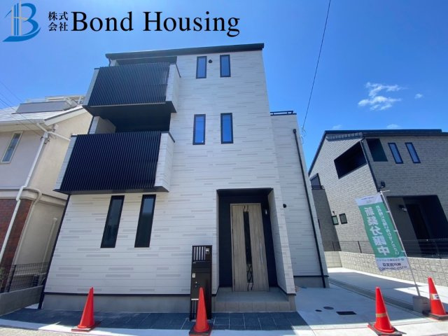 お車2台駐車可能　山手　全1棟　新築戸建の外観