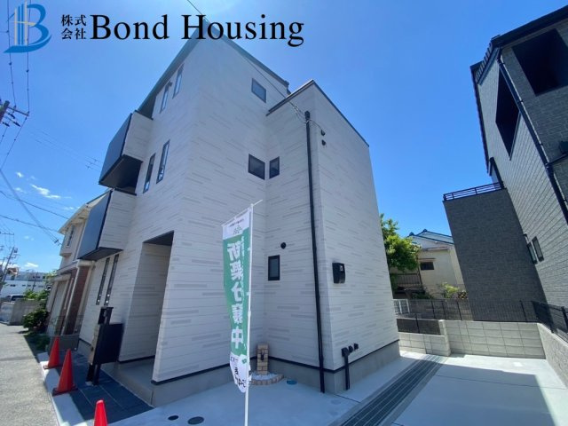 お車2台駐車可能　山手　全1棟　新築戸建の外観