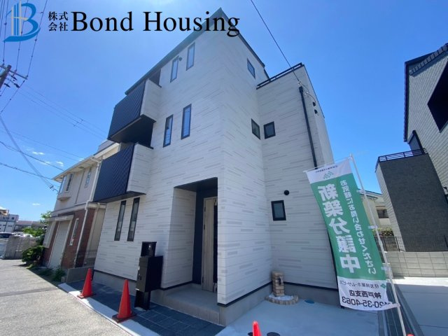 お車2台駐車可能　山手　全1棟　新築戸建の外観