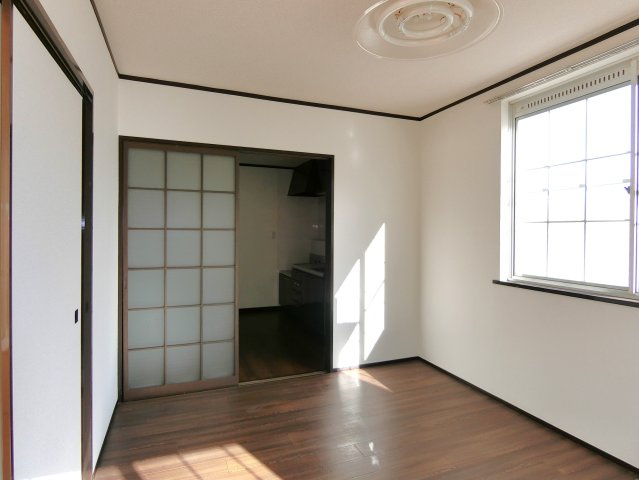 わかしおハイツB棟の洋室