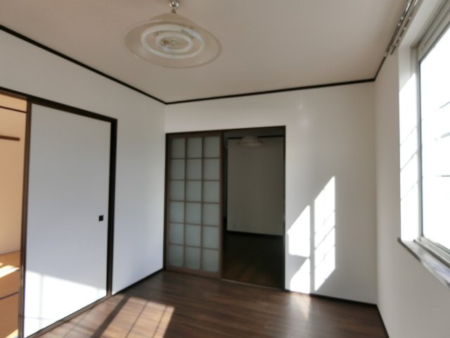 わかしおハイツB棟の洋室