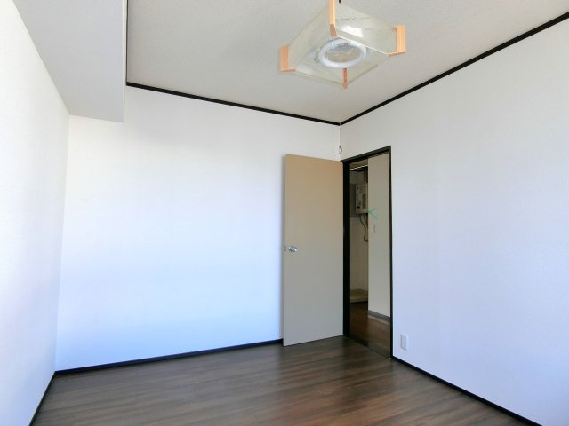 わかしおハイツB棟の洋室