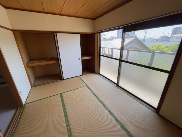 塚本ビルの和室