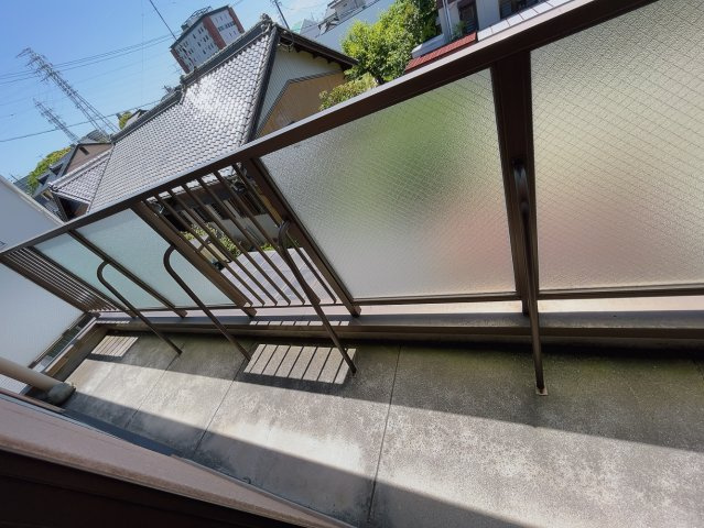 塚本ビルのバルコニー
