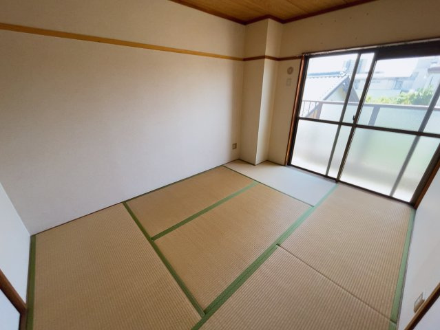 塚本ビルの内装