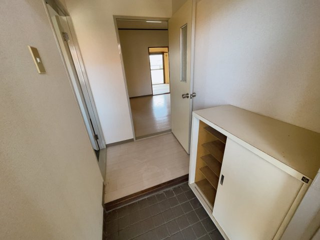 塚本ビルの玄関