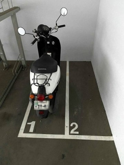 【その他共用部分】 | 屋内バイク置き場を完備しています！バイクをお持ちの方にオススメです♪