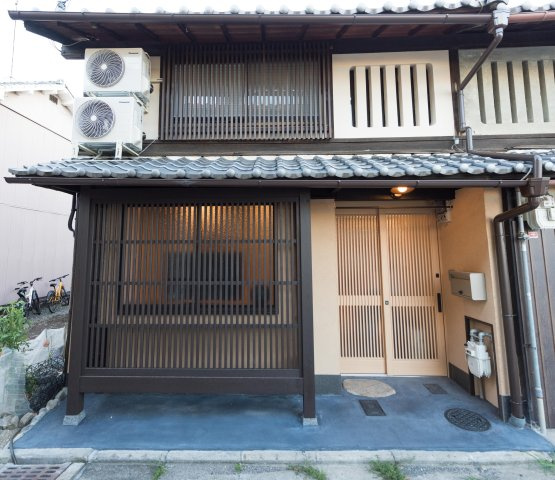 【オーナーチェンジ物件】右馬寮町戸建