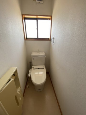 【トイレ】 | 本庄市四季の里3丁目　中古住宅   | 現地(2024年5月撮影)