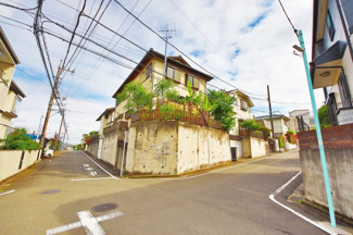 【前面道路含む現地写真】