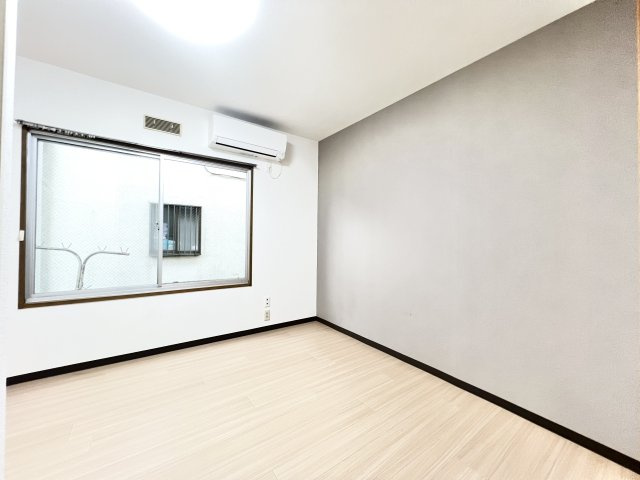 サンハイツ中村の居間・リビング|こちらの居間で趣味の時間をお楽しみください