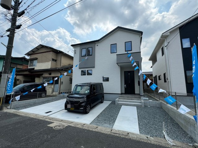 ーBloomーブルームー小倉南区徳吉東5丁目2期　【小倉南区　新築戸建て】の駐車場|駐車スペースも広々♪　【小倉南区　新築戸建て】