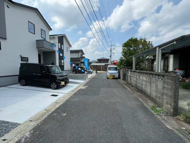 ーBloomーブルームー小倉南区徳吉東5丁目2期　【小倉南区　新築戸建て】の前面道路含む現地写真|南向きで日当たり良好♪　【小倉南区　新築戸建て】