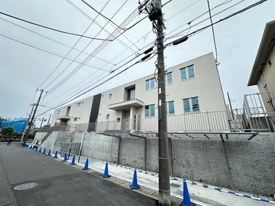 【エントランス】 | プリマステラ | ※施工中※共用エントランスは不審者の侵入を未然に防ぐオートロック付き！防犯対策充実しています◎