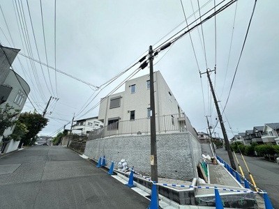 【その他共用部分】 | プリマステラ | ※施工中※共用部には宅配BOXがあるので荷物の受け取りもスムーズに♪再配達の手間がかからないのが魅力☆