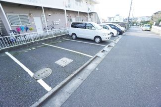 【駐車場】