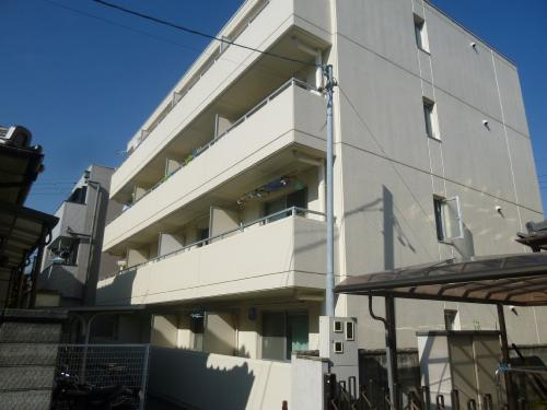 エスカーラ植田の外観