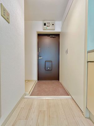 エスカーラ植田の玄関