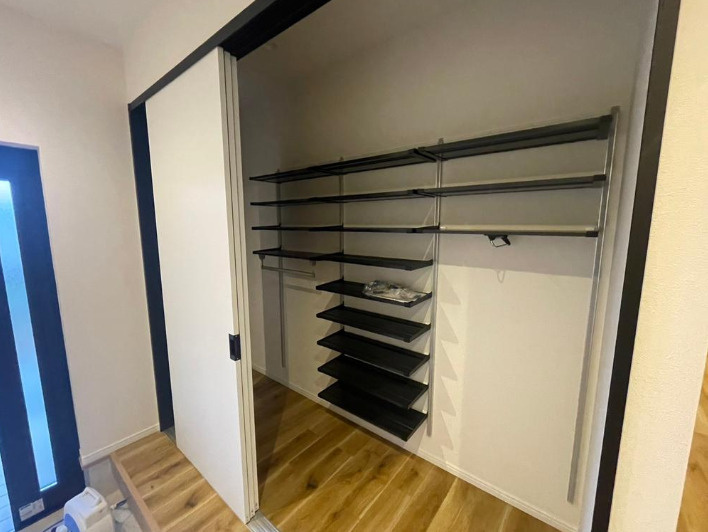 西岡本7丁目　中古戸建の収納