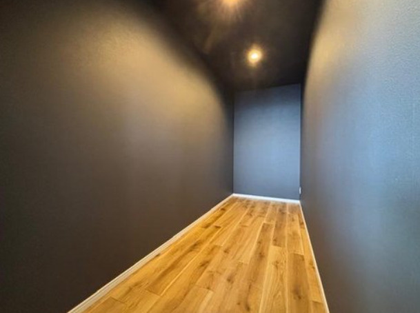 西岡本7丁目　中古戸建の収納|大型パントリー約3帖あり